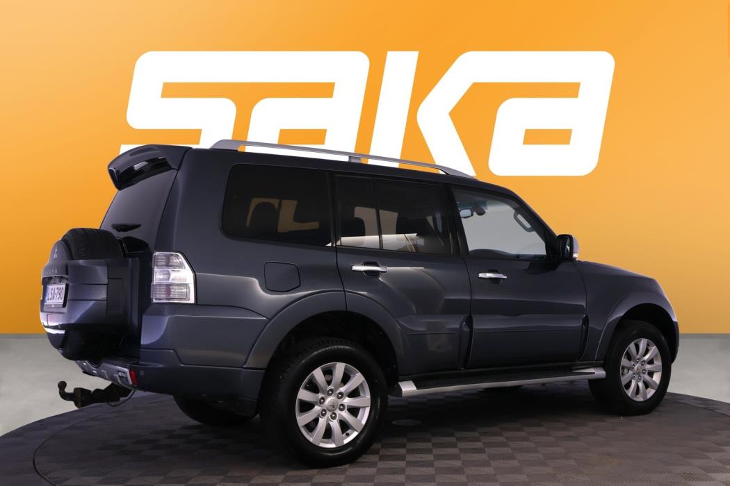 MITSUBISHI Pajero 2010