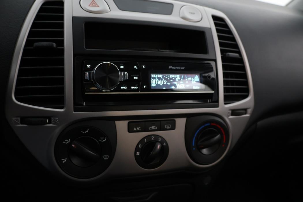 HYUNDAI i20 2009