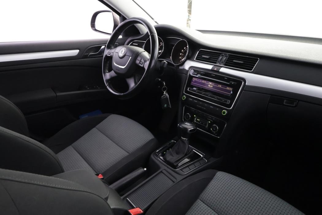 SKODA Superb 2010