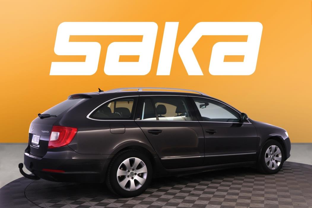 SKODA Superb 2010