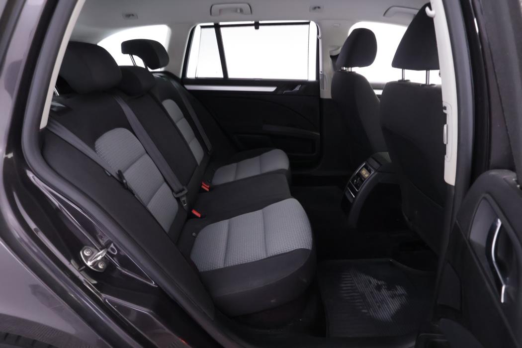SKODA Superb 2010
