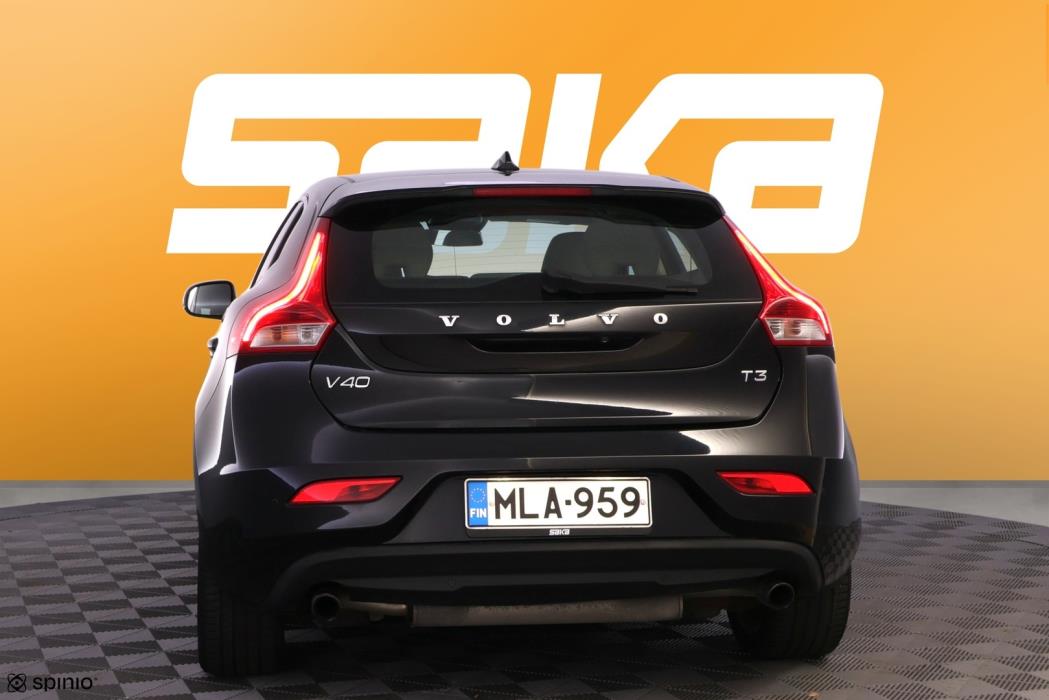 VOLVO V40 2013