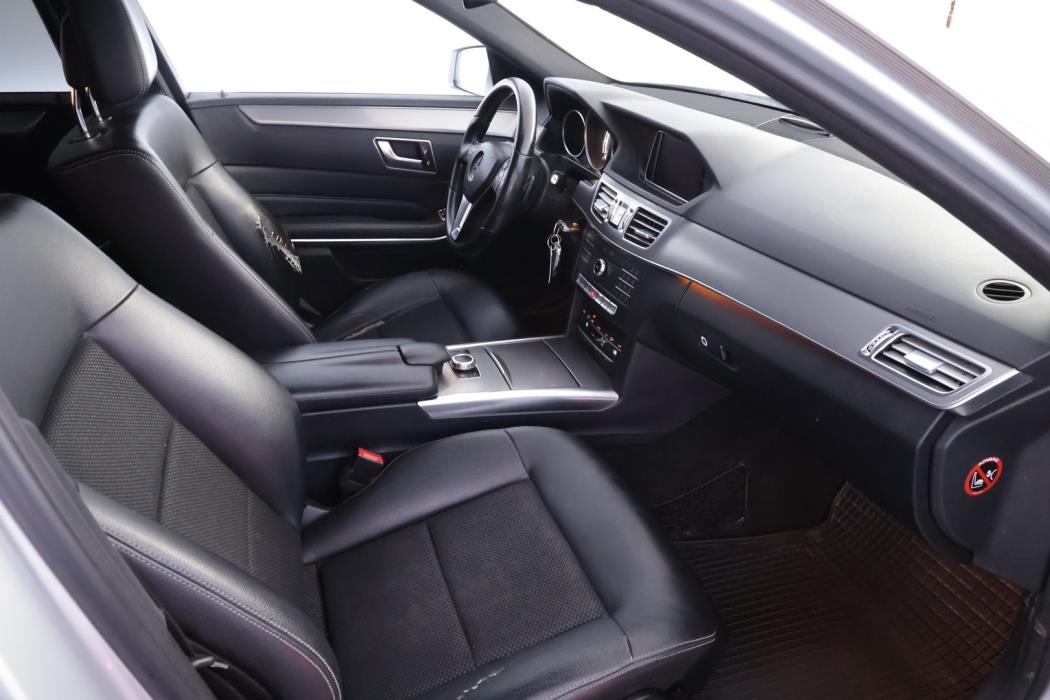 MERCEDES-BENZ E 2015