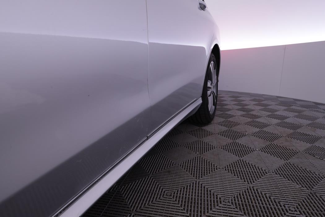 MERCEDES-BENZ E 2015