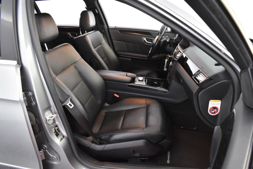 MERCEDES-BENZ E 2011
