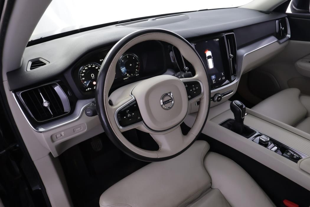 VOLVO V60 2019