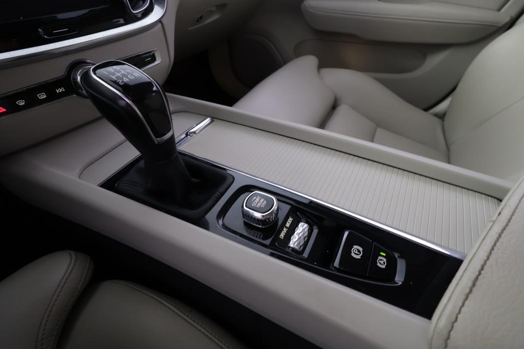 VOLVO V60 2019