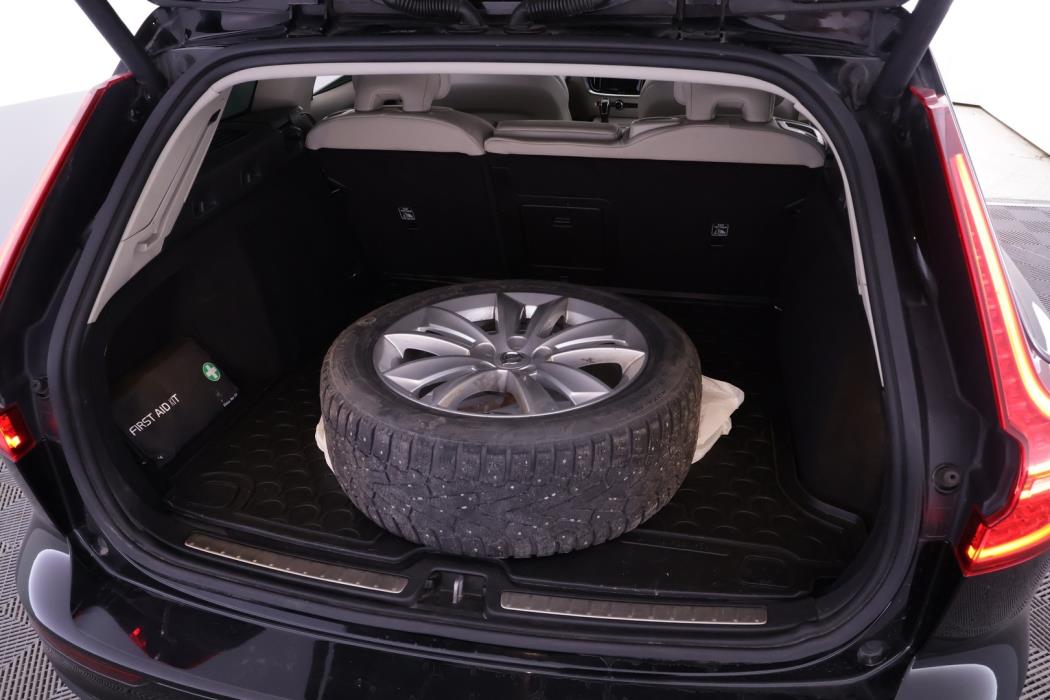 VOLVO V60 2019