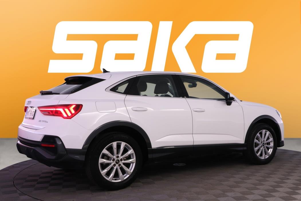 AUDI Q3 2023