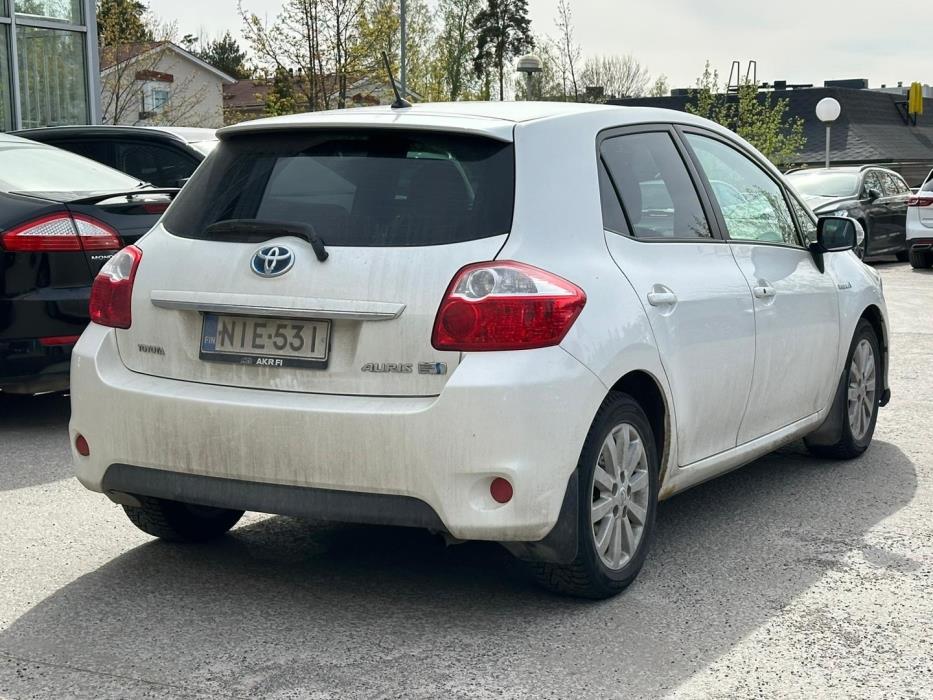 TOYOTA Auris 2010
