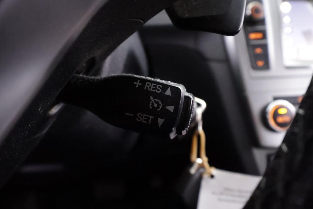TOYOTA Avensis 2012