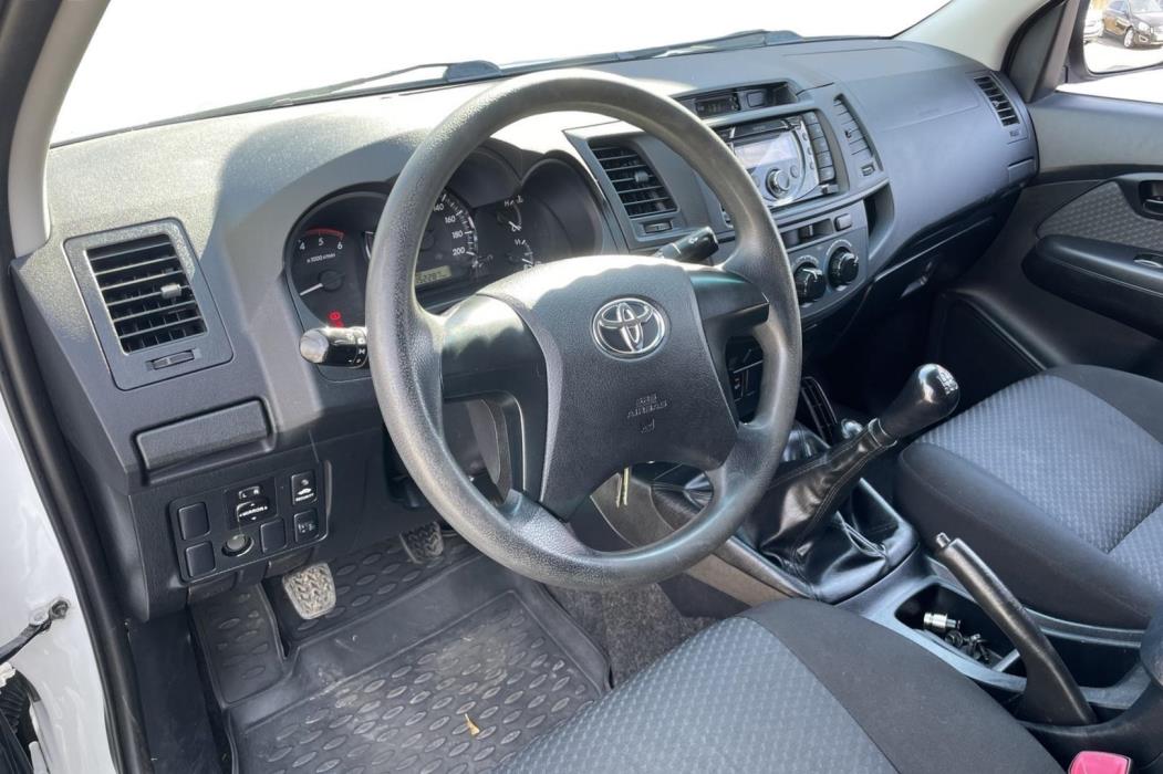 TOYOTA Hilux 2015