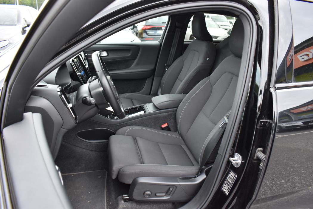 VOLVO C40 2023