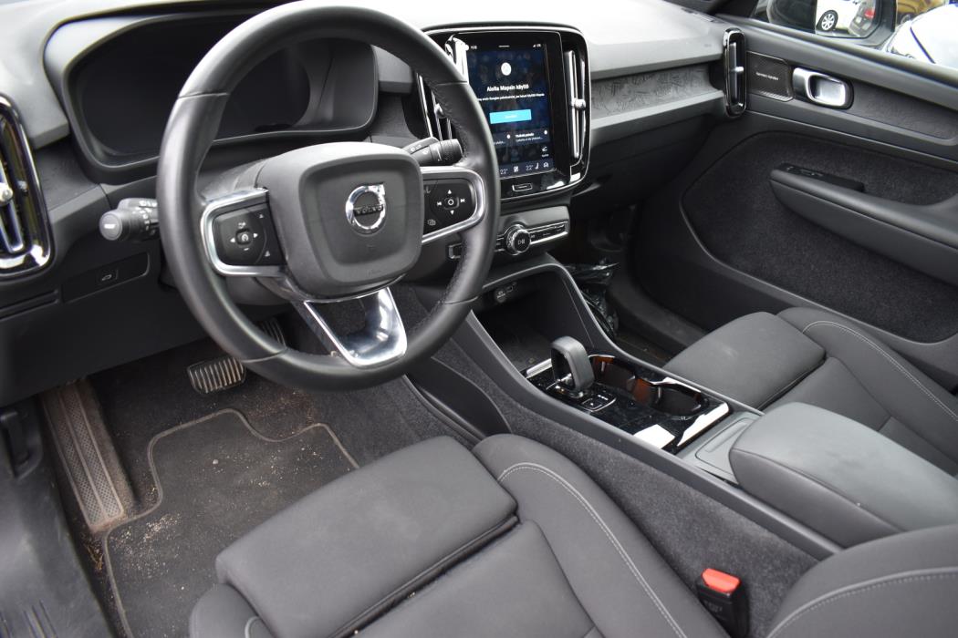 VOLVO C40 2023