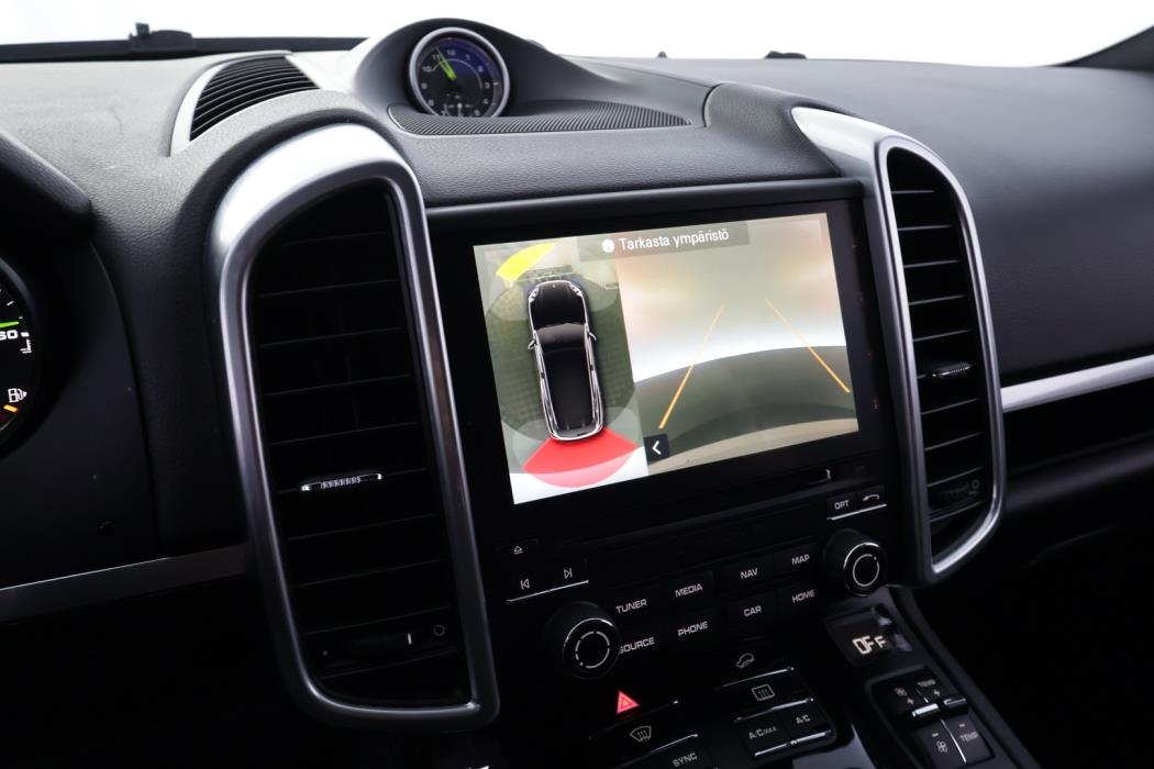 PORSCHE Cayenne 2017