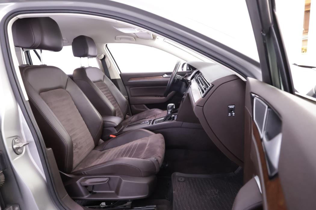 VOLKSWAGEN Passat 2016