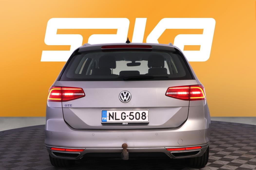 VOLKSWAGEN Passat 2016