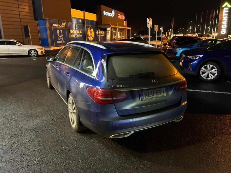 MERCEDES-BENZ C 2020