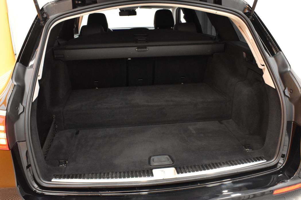 MERCEDES-BENZ E 2021