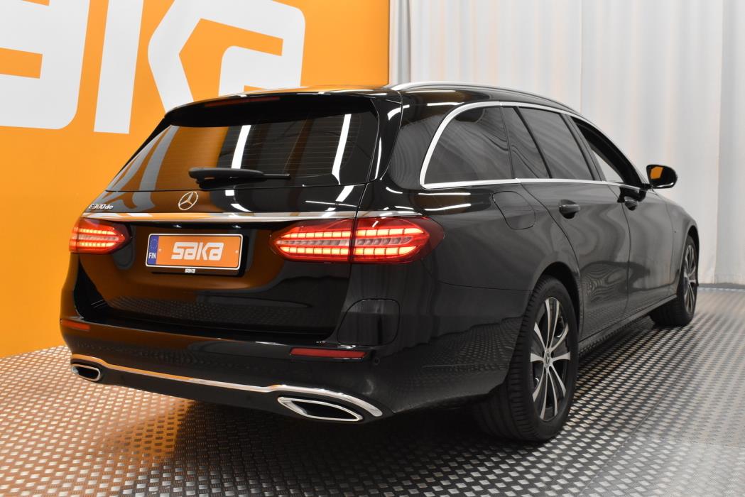 MERCEDES-BENZ E 2021