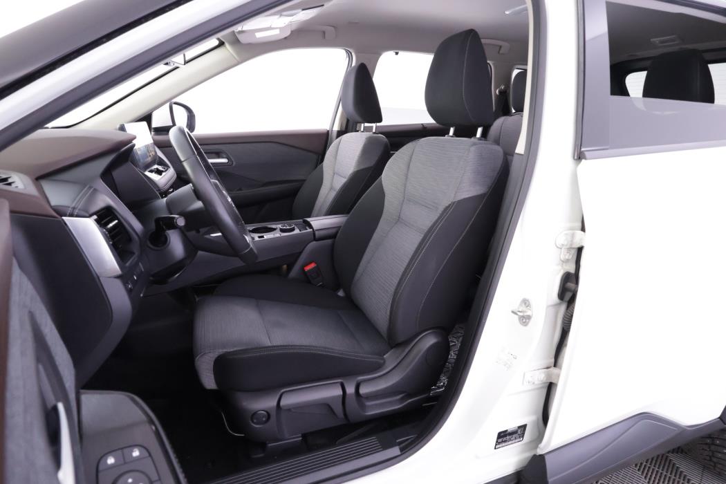 NISSAN X-Trail 2024