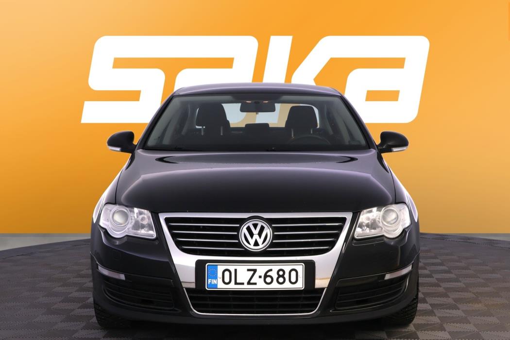 VOLKSWAGEN Passat 2010