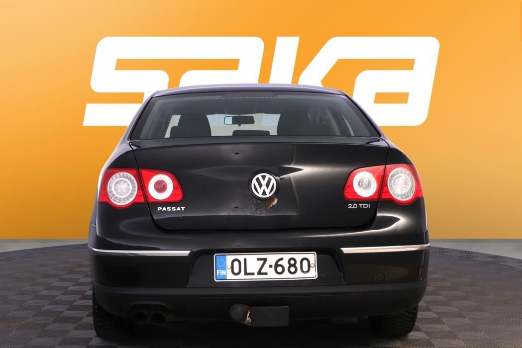 VOLKSWAGEN Passat 2010