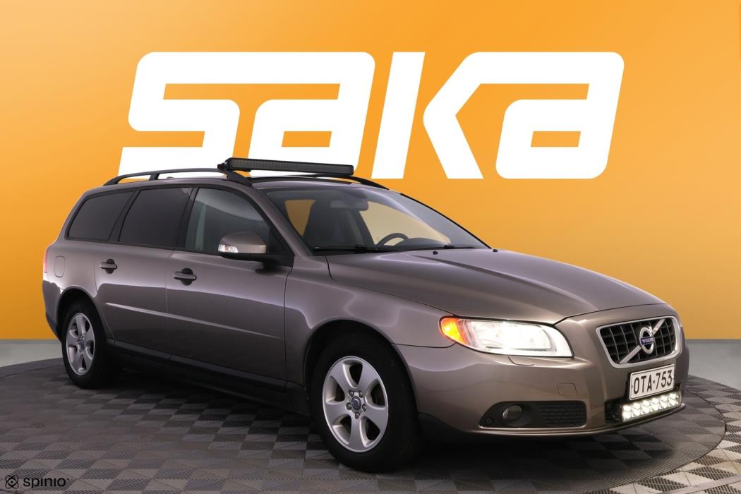 VOLVO V70 2010