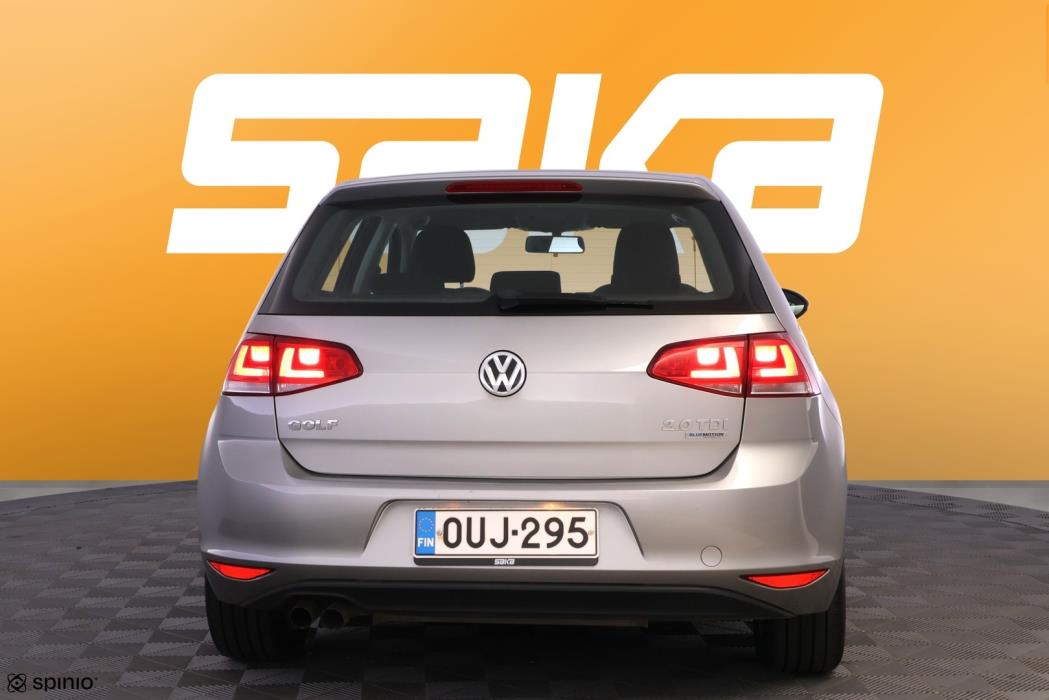 VOLKSWAGEN Golf 2014