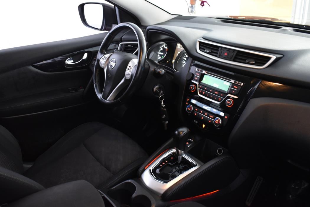 NISSAN Qashqai 2015