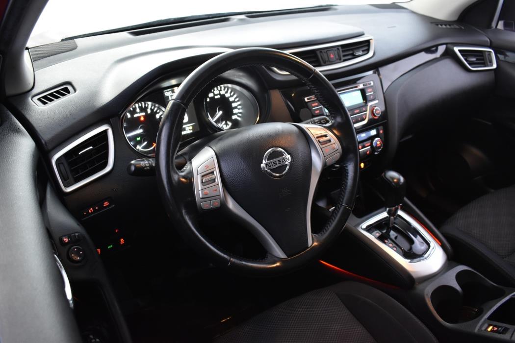 NISSAN Qashqai 2015