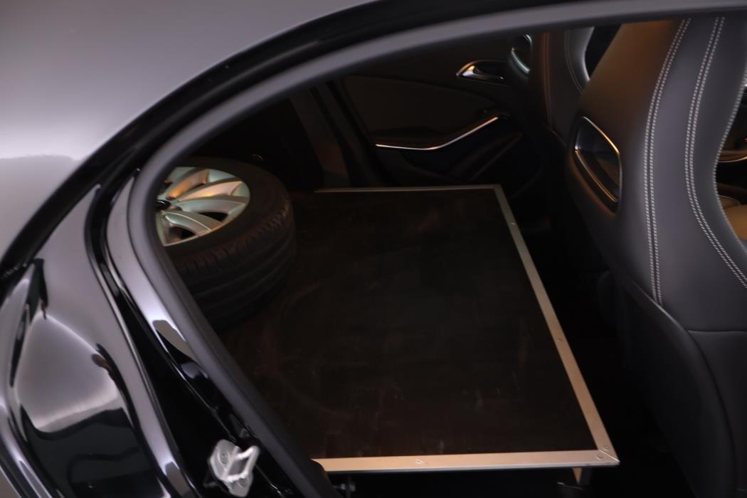 MERCEDES-BENZ A 2018