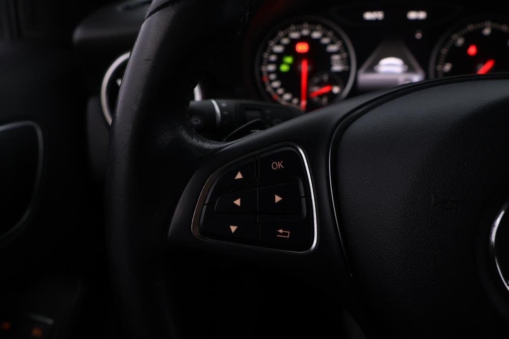 MERCEDES-BENZ A 2018