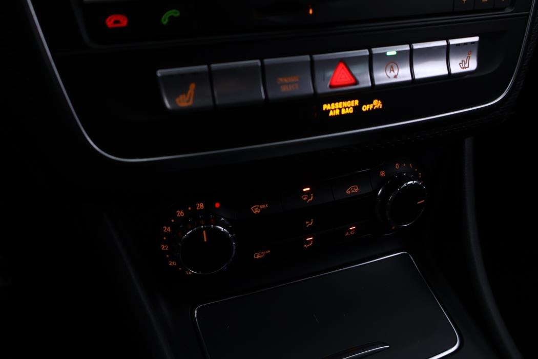 MERCEDES-BENZ A 2018