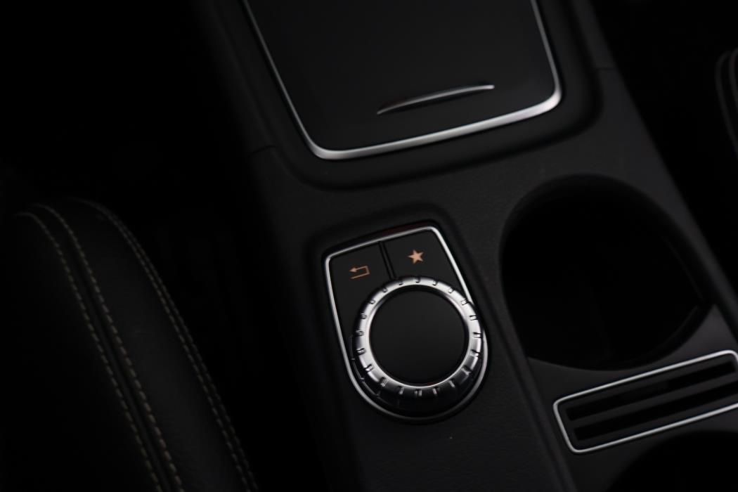 MERCEDES-BENZ A 2018