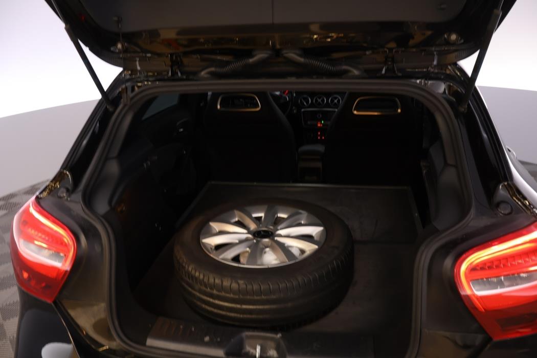 MERCEDES-BENZ A 2018