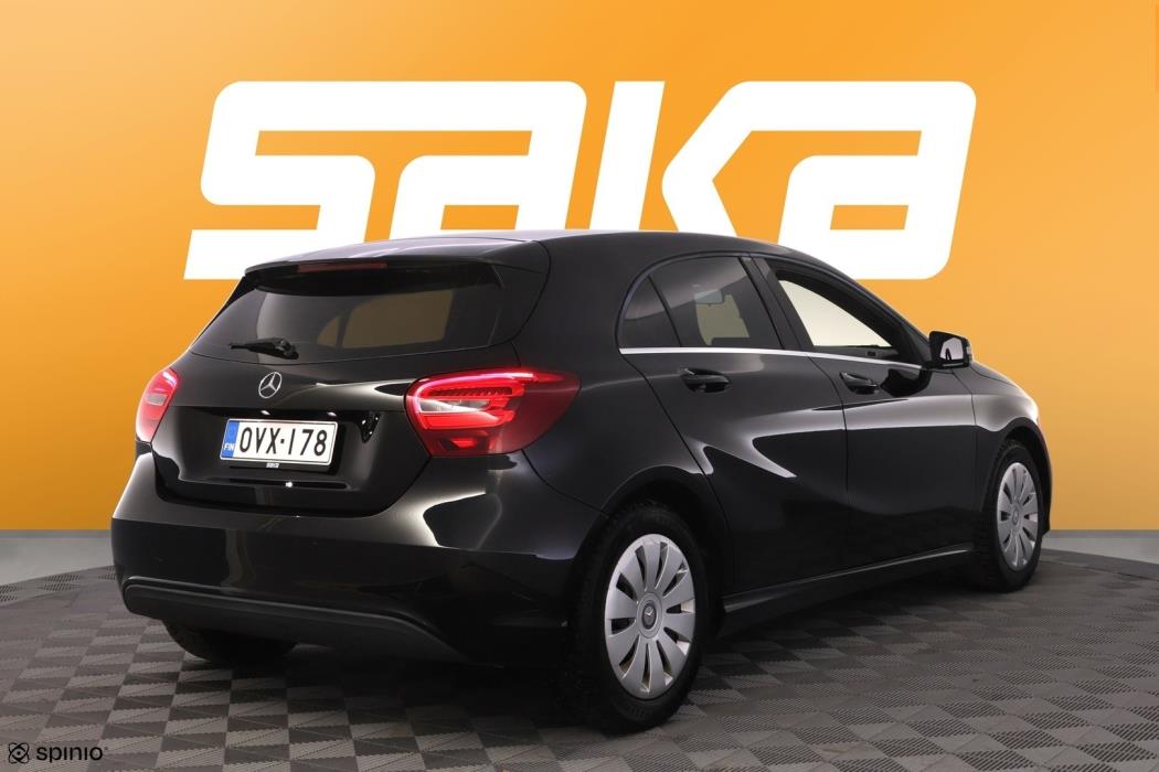 MERCEDES-BENZ A 2018