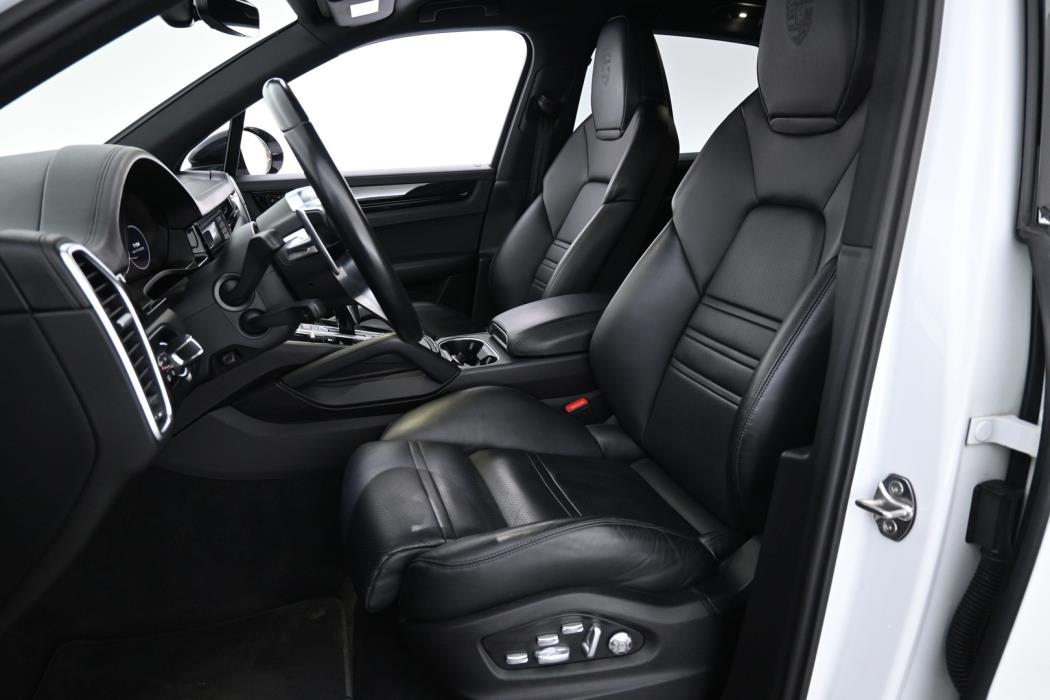 PORSCHE Cayenne 2020