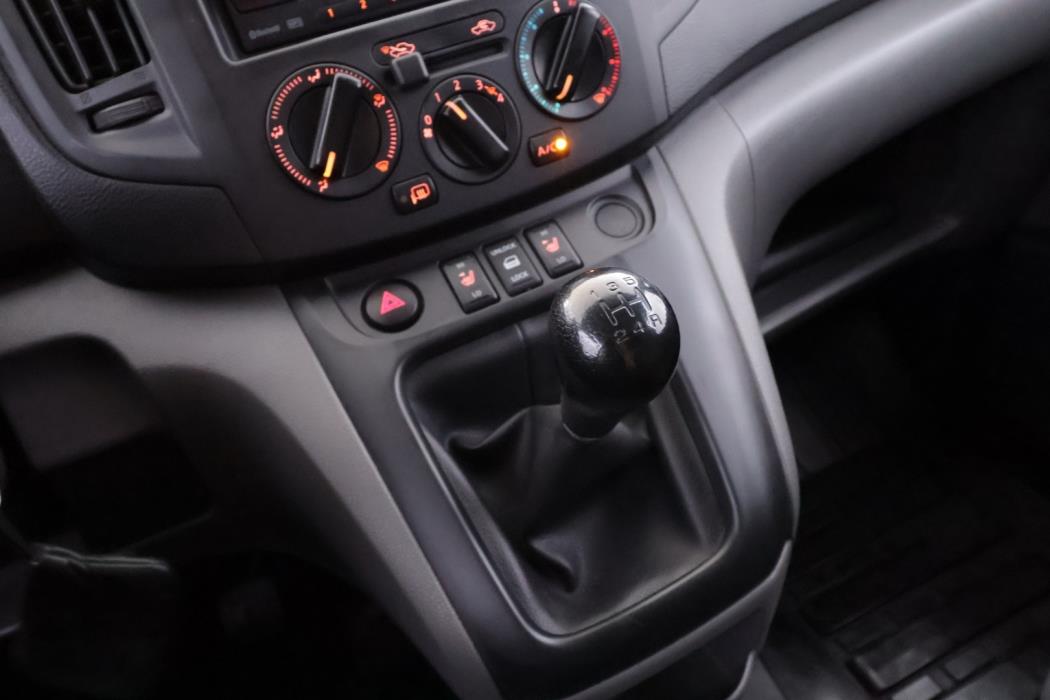 NISSAN NV200 2014