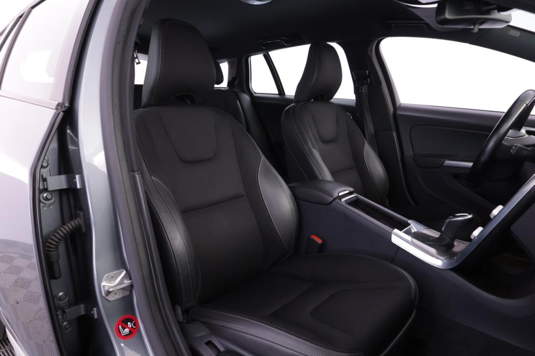 VOLVO V60 Cross Country 2016