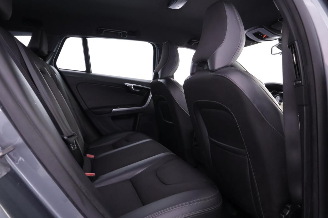 VOLVO V60 Cross Country 2016
