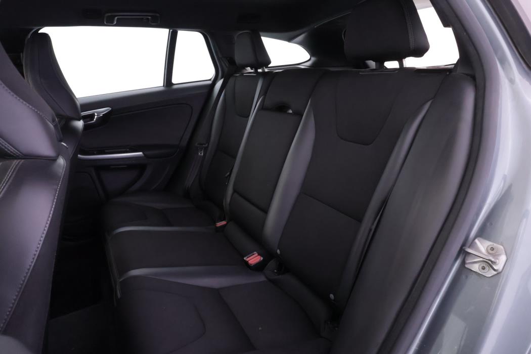 VOLVO V60 Cross Country 2016