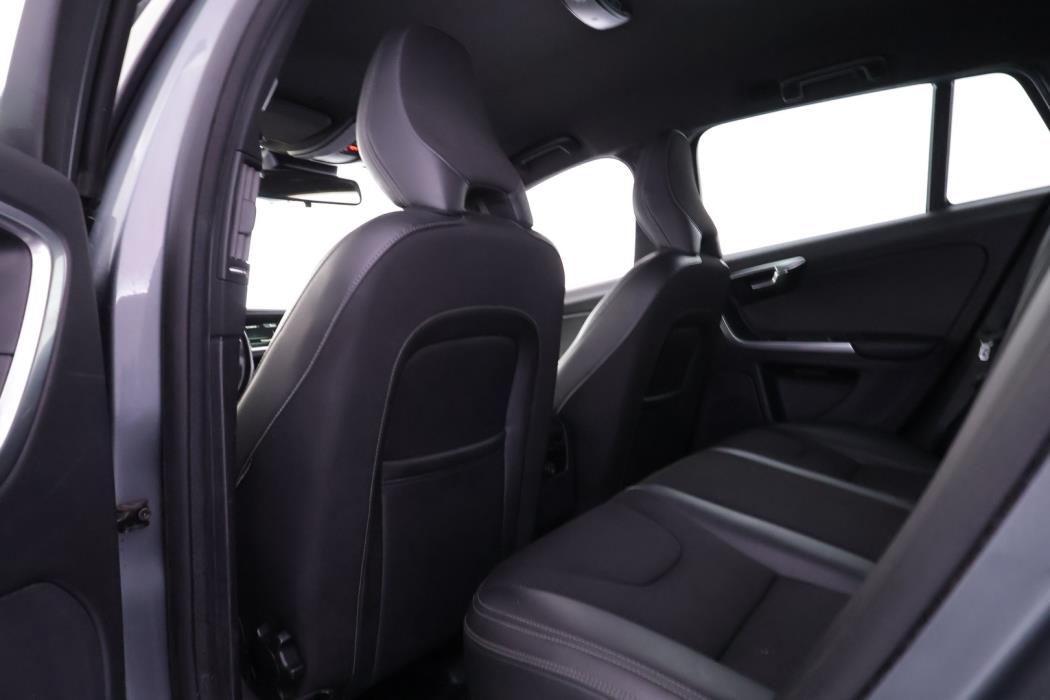VOLVO V60 Cross Country 2016
