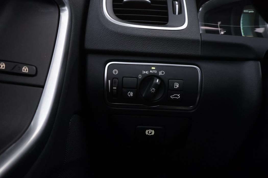 VOLVO V60 Cross Country 2016