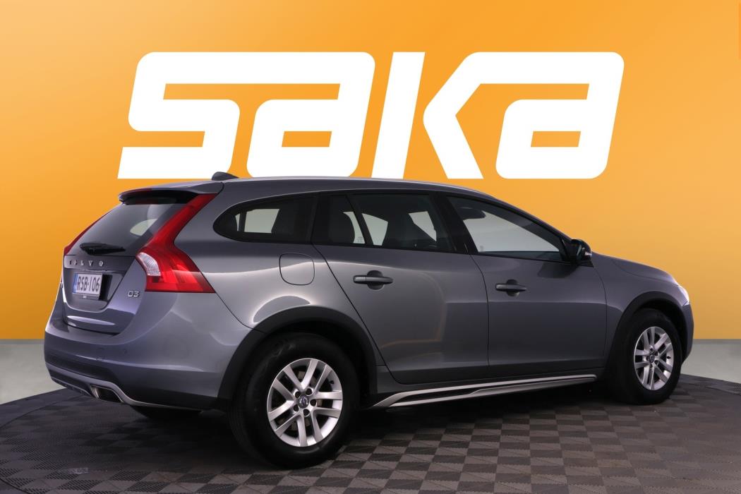 VOLVO V60 Cross Country 2016