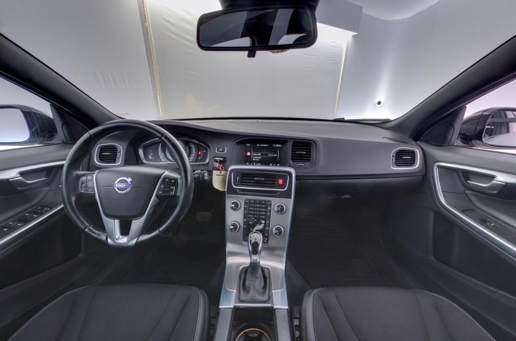 VOLVO V60 Cross Country 2016
