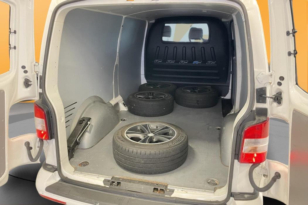 VOLKSWAGEN Transporter 2015