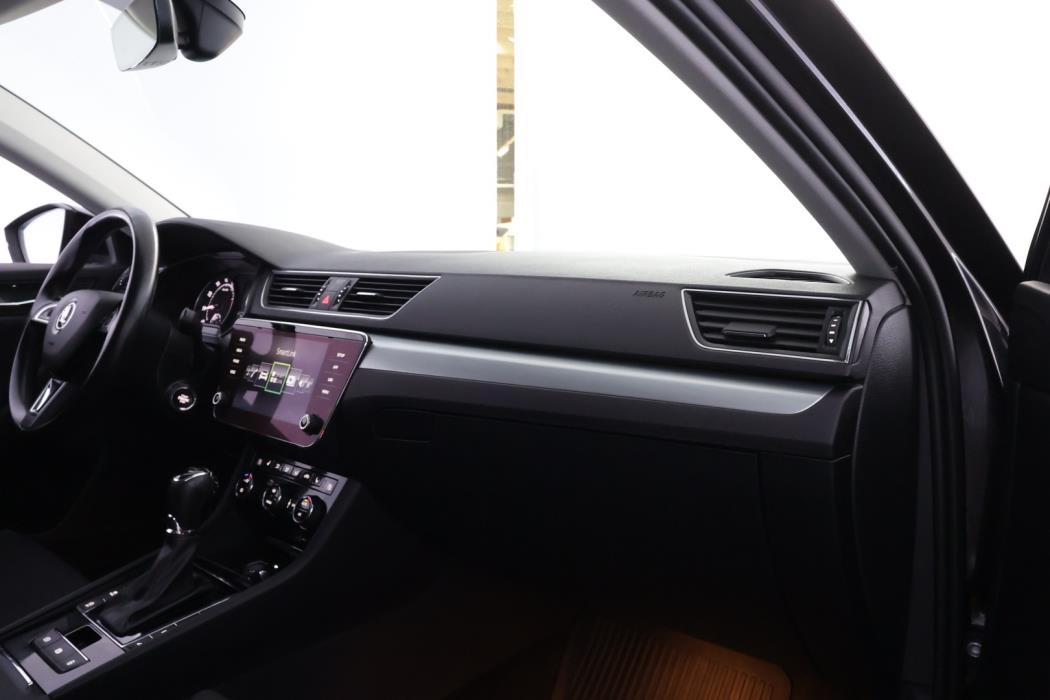 SKODA Superb 2019