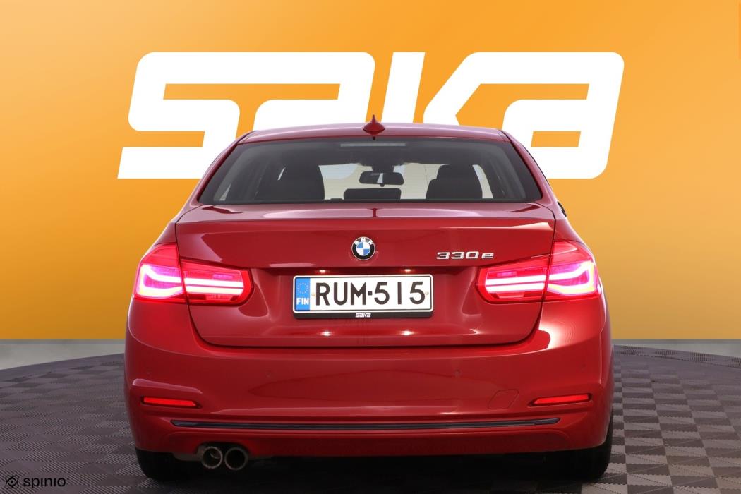 BMW 330 2017