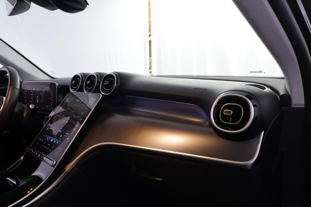 MERCEDES-BENZ GLC 2023
